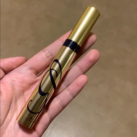 Estee Lauder Other - EsteeLauder Sumptuous Extreme Mascara Full SizeNEW